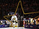 eský hokejista Tomá Hertl nastupuje na led pi Utkání hvzd NHL v Torontu.