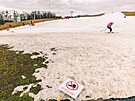 Ski areál Hluboky kde lyovalo jen nkolik odváných jednotlivc. (7. února...