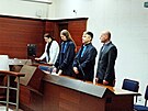 Pavel ulc (úpln vpravo) uzavel se státním zástupcem dohodu o vin a trestu....