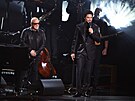 Billy Joel a Trevor Noah na pedávání cen Grammy (4. února 2024).