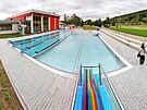 Venkovn� koupali�t� Baz�nov�ho centra KV Areny je otev�eno pro ve�ejnost i v...