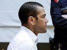 Brazilský fotbalista Dani Alves vypovídá ped soudem v Barcelon.