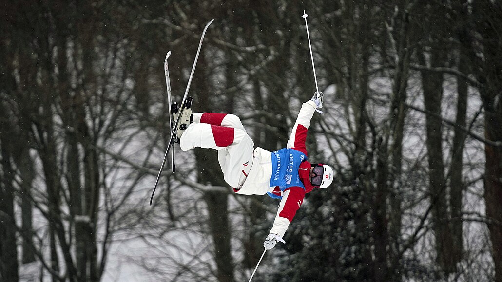 Akrobatický lya Mikaël Kingsbury.