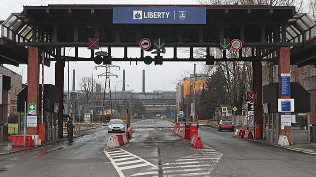 Hlavní brána do huti Liberty Ostrava, kde se 22. února uskuteční velký protestní mítink. (8. února 2024)
