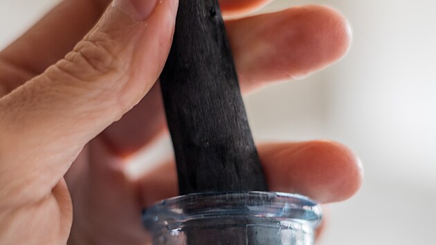 Aktivn� uhl� je jedn�m z nejekologi�t�j��ch p��rodn�ch vodn�ch filtr� na sv�t�....