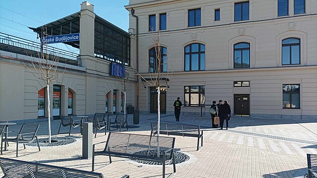 Už je hotovo. Opravy budějovického nádraží trvaly tři a půl roku a stály stovky milionů korun. (5. února 2024)