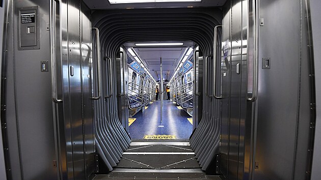 Průchozí metro v New Yorku (1. února 2024)