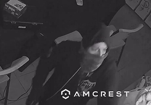 Z�b�ry z loupe�e v obchod� Tofu�s Trading