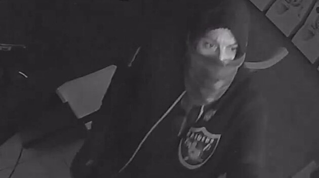 Z�b�ry z loupe�e v obchod� Tofu�s Trading