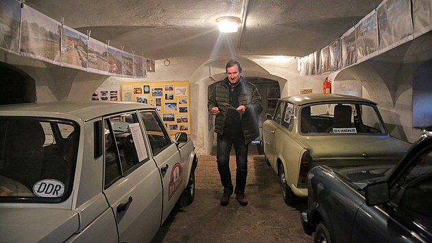 V plze�sk�ch Lobz�ch je mo�n� naj�t muzeum trabant� a dal��ch v�chodon�meck�ch vozidel. Na tuto sezonu si tu p�ipravili v�stavu fotografi� k 60. v�ro�� od za��tku v�roby trabantu 601.