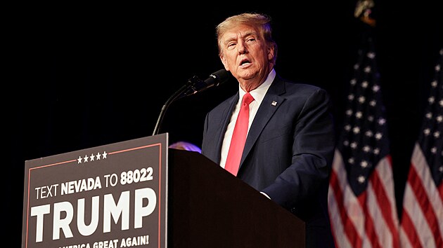Exprezident USA Donald Trump zskal podporu stranickch volebnch shromdn v Nevad ve snaze stt se kandidtem republikn na prezidenta. (8. nora 2024)