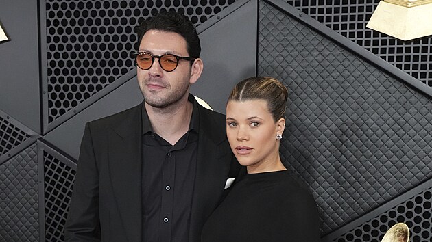 Elliot Grainge a Sofia Richie na udlen cen Grammy (Los Angeles, 4. nora 2024)