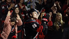 Martin Ne�as z Caroliny nasázel v utkání proti Coloradu hattrick.