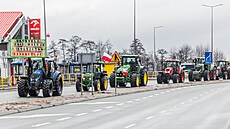 Protest polských zemědělců na příhraniční silnici nedaleko Náchoda. (9. 2. 2024)