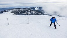 Mezi správné vybavení p�i zimním výstupu na Sn�ku pat�í nesmeky a h�lky,...