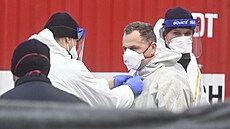 Ve velkochovu firmy Mach Dr�be� v Koso�ín� za�ala likvidace dr�be�e kv�li...