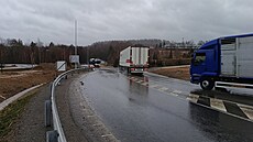 Nová silnice na Stonařov by měla začínat u kruhového objezdu, který se na...