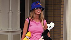 Podobný outfit nosila Britney Spears �asto a v mnoha obm�nách. Na náv�t�v�...