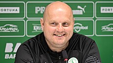 Trenér fotbalist� Bohemians na p�edsezonní tiskové konferenci.