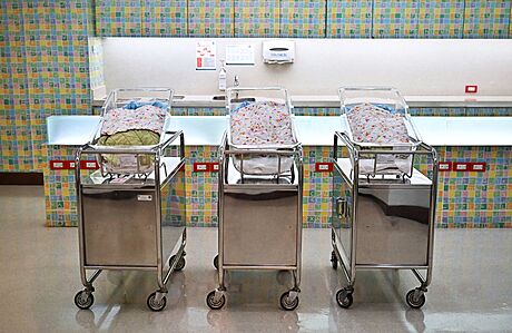 Novorozenci v porodnici Praram 9 v thajském Bangkoku (20. íjna 2022)