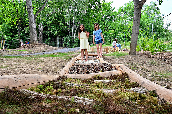 �e�kovický hraj jako místo pro odpo�inek i zábavu funguje teprve od lo�ského...