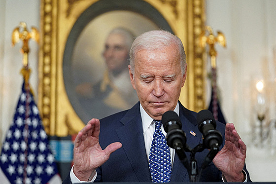 Pl minuty. Biden si nevzpomenul na slovo Hamás. 