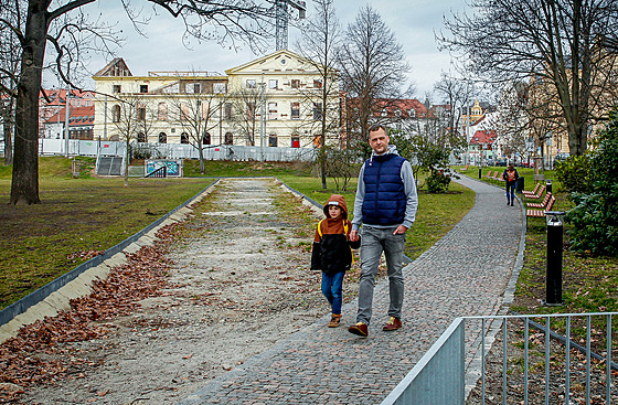 Parkem u eky Male prochází pás, který je urený pro dtské hit. Zatím ale...
