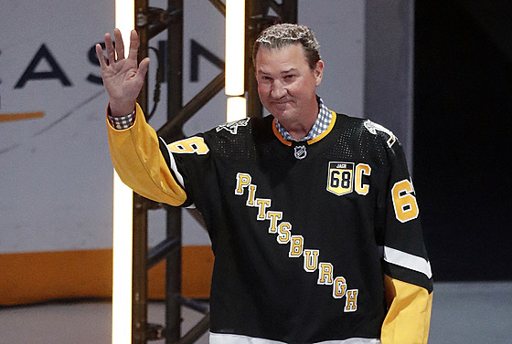 Mario Lemieux bhem velkého veera Jaromíra Jágra v Pittsburghu
