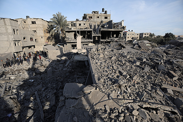 Bombardování Gazy si vyžádalo nejméně 13 obětí, Biden mluvil s Netanjahuem