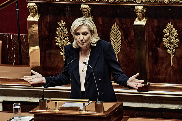 Už předhání Macrona. Le Penová se zbavila dědictví otce a oslovuje mladé