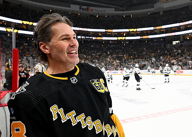 Jágr byl v Pittsburghu na kontrole: Jestli stále visím, pobavil a dostal i cenu Emmy