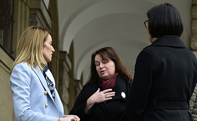 Česko přivítalo šéfku Evropského parlamentu. Setká se s politiky i studenty
