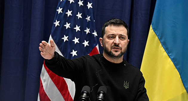 Pokud Kongres neschválí další pomoc, Ukrajina válku prohraje, řekl Zelenskyj