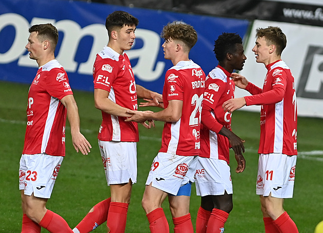 Karviná - Pardubice 0:3, domácí znovu inkasovali třikrát. Hosté mají další výhru