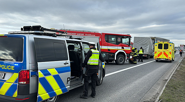 V mene zákona, vodičský preukaz. Policie a další se otevřou cizincům, mají podstav