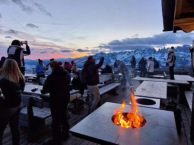 Verek Apres Ski Paganella Sunset se prv rozjd.