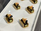 Zeleninové �elé s pa�itkovým tvarohem, nori �asou, pak choi a chia semínka,...