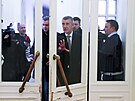 Andrej Babi odchází od soudu. (14. února 2024)