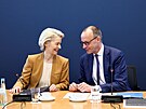 Ursula von der Leyenová a Friedrich Merz na pondlním sjezdu CDU (19. února...