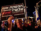 Demonstranti v sobotu veer opt zablokovali významnou tídu v Tel Avivu,...