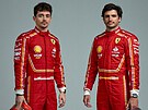 Piloti stáje Ferrari pro sezonu 2024. Vlevo  Charles Leclerc, vpravo Carlos...