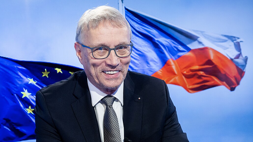 Hostem po�adu Rozst�el je ministr pro evropské zále�itosti Martin Dvo�ák (STAN).