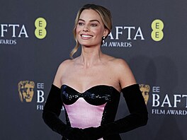 Margot Robbie na udílení cen BAFTA (Londýn, 18. února 2024)