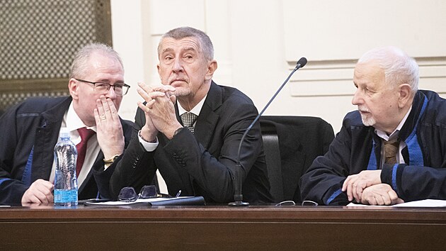 Mstsk soud v Praze zaal ve stedu optovn projednvat kauzu ap hnzdo. Na snmku ek  Andrej Babi na zatek soudnho jednn. (14. nora 2024)