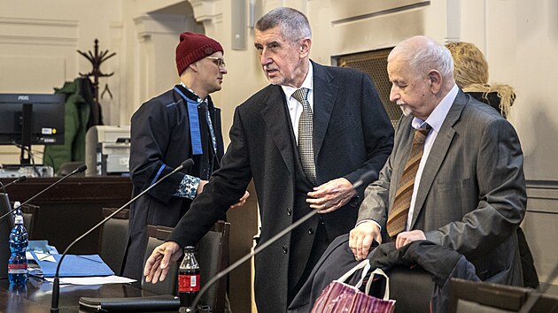 Mstsk soud v Praze zaal ve stedu optovn projednvat kauzu ap hnzdo. Na snmku ek  Andrej Babi na zatek soudnho jednn. (14. nora 2024)