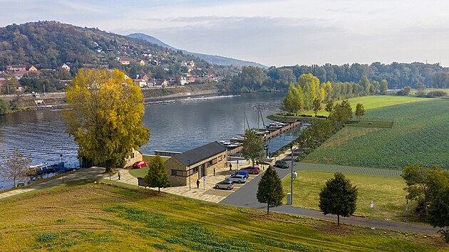 Devades�timetrov� p��stavi�t� v Mal�ch �ernosek�ch m�lo zaji��ovat kr�tkodob� st�n� pro 18 mal�ch rekrea�n�ch plavidel.