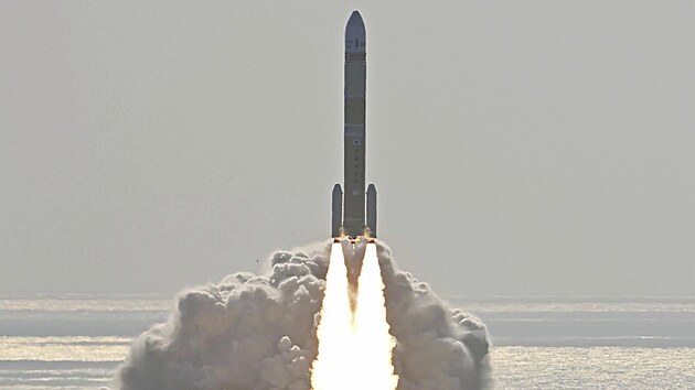Japonsko vyslalo do vesmru novou raketu H3, kter spn vynesla na obnou drhu dva funkn mikrosatelity. 16. nora 2023)