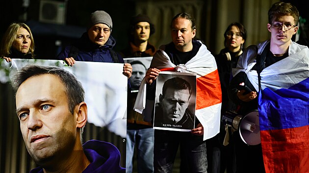 Pieta za Navalnho ped ruskou ambasdou (16. nora 2024)
