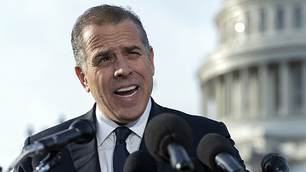 Syn americk�ho prezidenta Hunter Biden ve Washingtonu mluv� k novin���m. (13. prosince 2023)