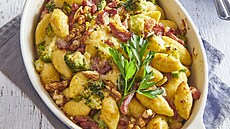 Zape�en� bramborov� �i�ky s brokolic� a uzen�m masem